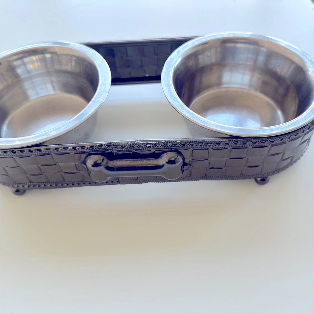 Pet bowls
